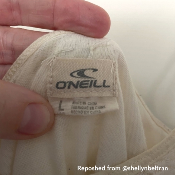 EUC🔹️Med/Lrg 🔹️O’neill tribal razorback tank - Picture 4 of 5